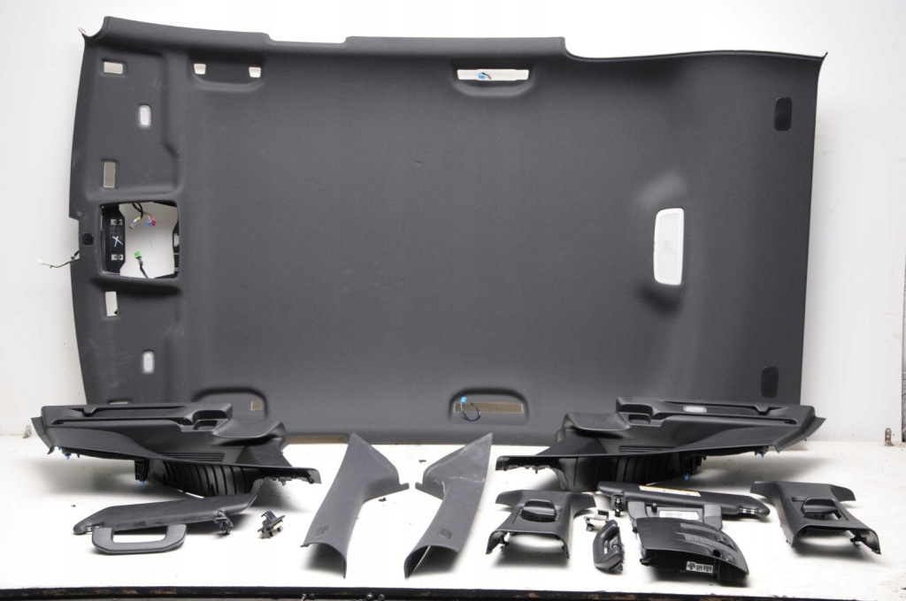 фото №1, Mercedes b w246 lift 2018r стеля czarna ручки сонцезахисний козирок лампа