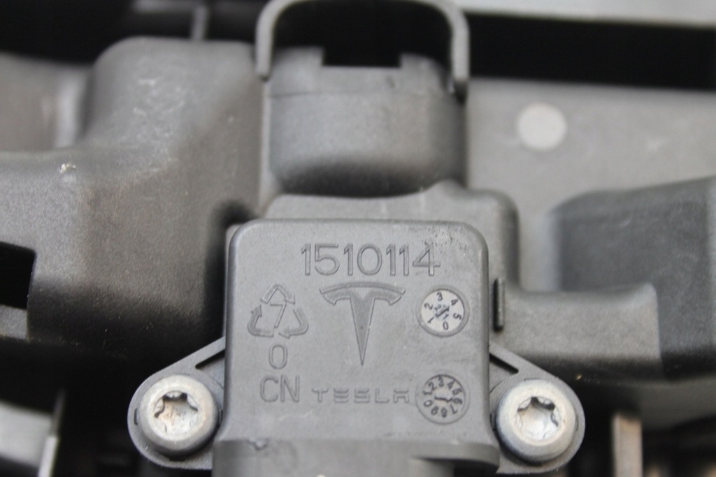 фото №8, Ручка задніх лівих двері tesla 152811400d electric 2022