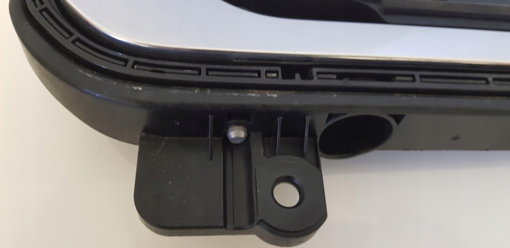 Tesla 3 ручка двері праве задній Оригінал