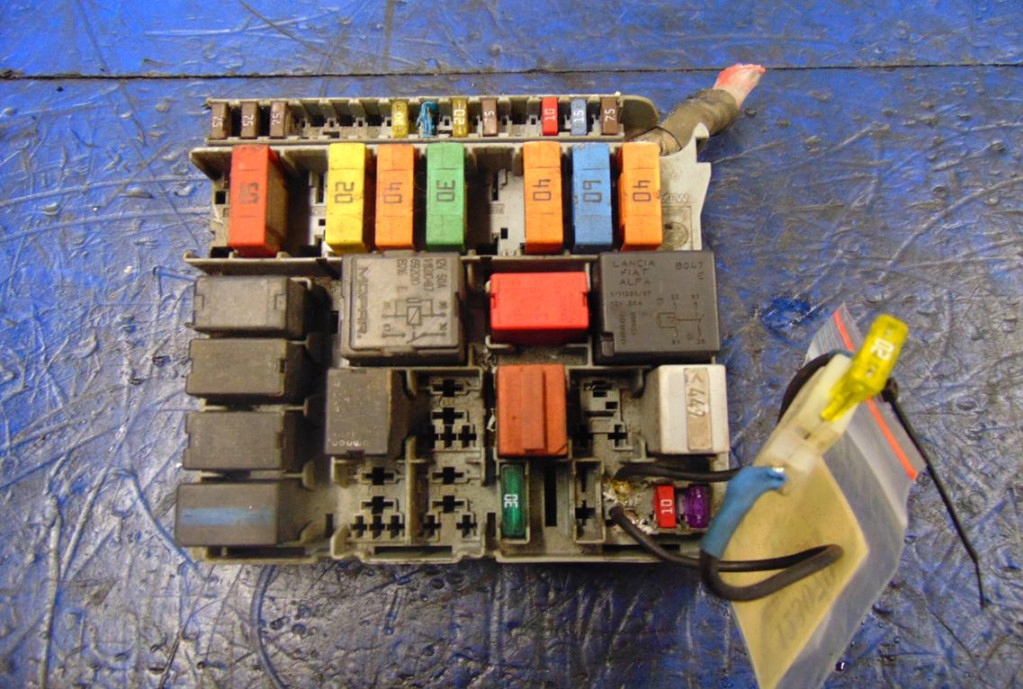 Купить Fiat fiorino iv 4 1.6 бензин модуль bsi