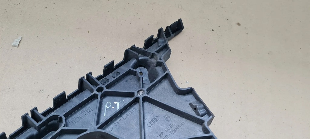 фото №13, Sq5 8r q5 lift напрямна кронштейн бампера правий задня 8r0807454c