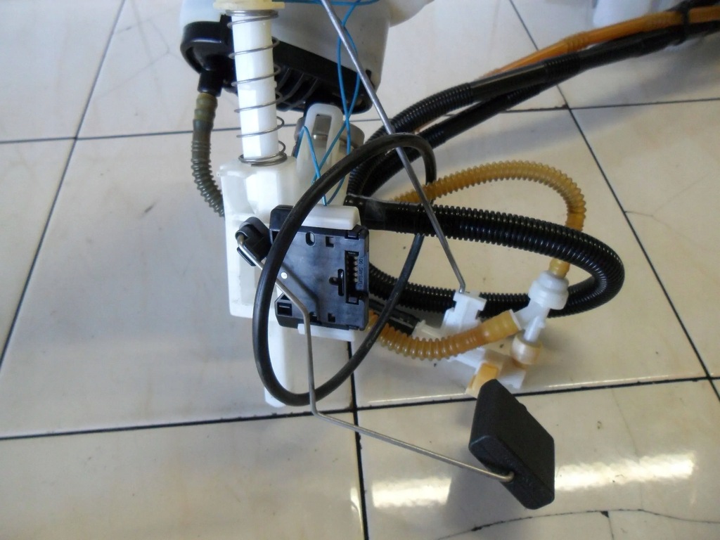 фото №13, Bmw 3 e90 2008 2.0 b помпа пального do бака 26410701 26420702 комплект