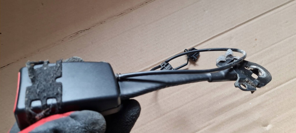 A4 b8 a5 кліпса поперечина пряжка ліва права перед 8k0857755f Доставка