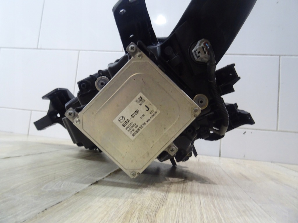 фото №9, Лампа перед передняя правая mazda iii 3 bp 8 pin