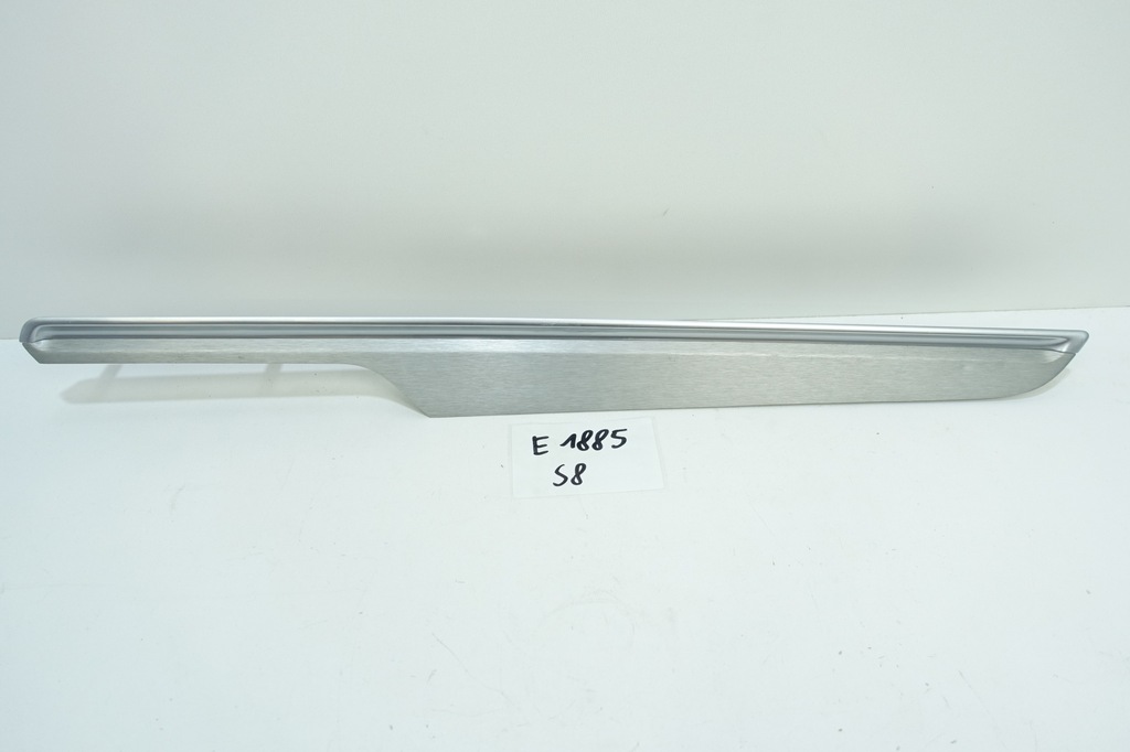 фото №1, Молдинг дверь правый задняя porsche macan 95b867062h