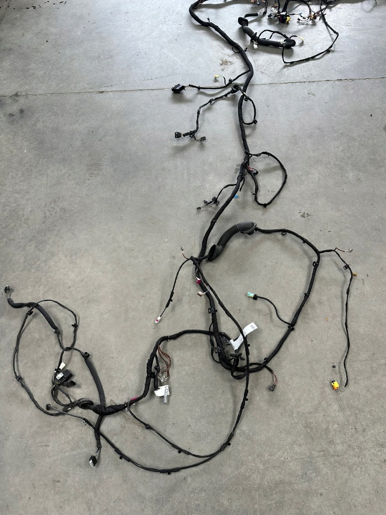 Електропроводка автомобіля, джгут автомобіля mercedes eqa w243, h243 eqa300 4matic в Україні