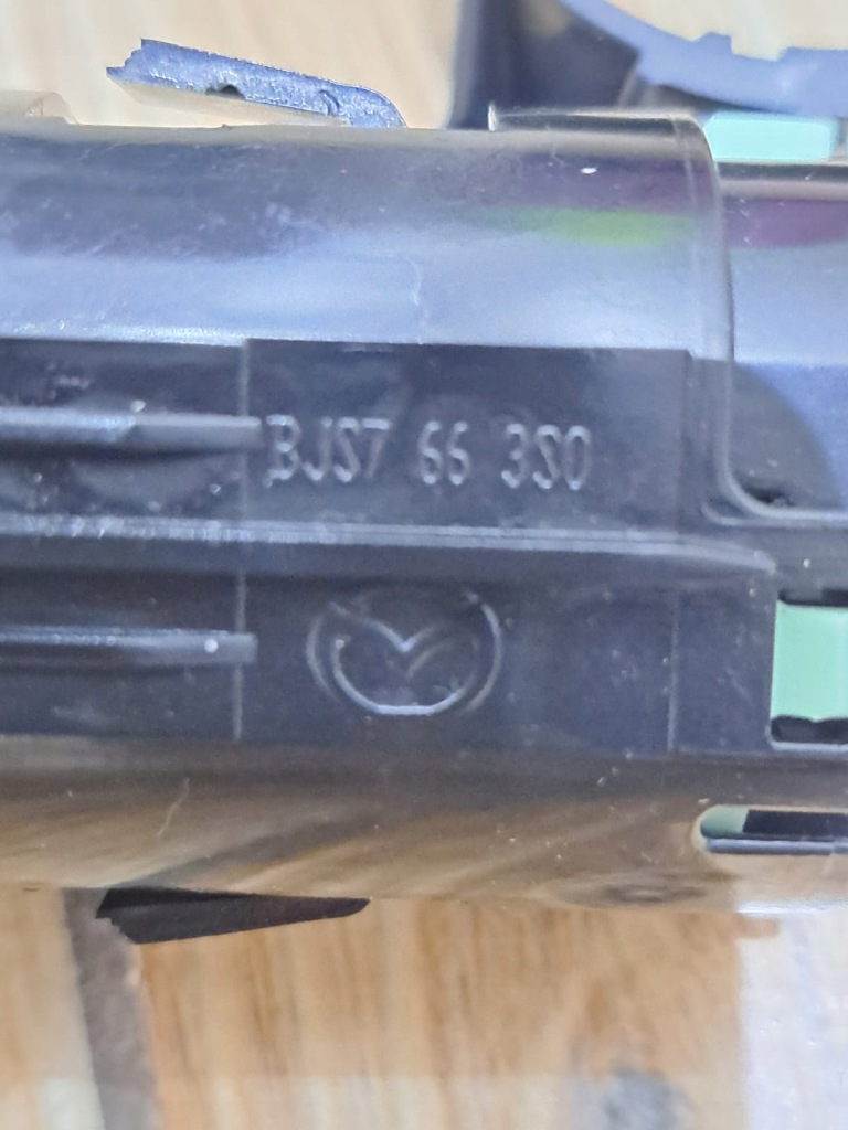 фото №4, Переключатель кнопка запуск стоп mazda оригинальный номер bjs7663s0