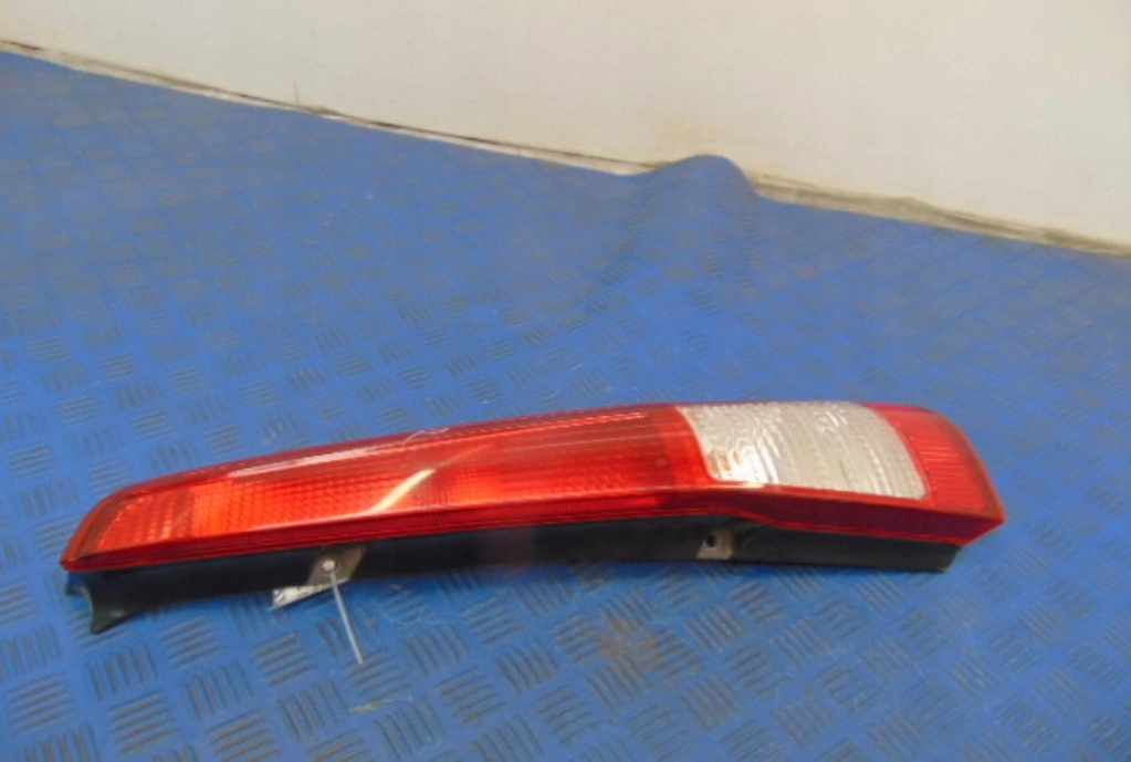 фото №1, Daihatsu sirion лампа задняя правая