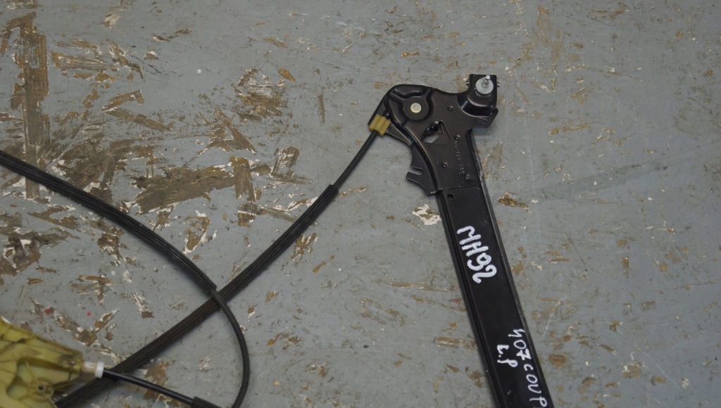 Peugeot 407 купе подъемник стекло левое  mh92 в Украине