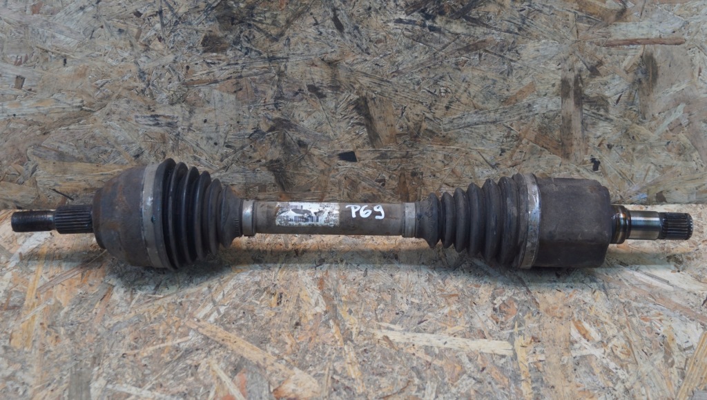 Приводной вал левое  перед ford kuga mk1 2.0 tdci 8v41-3b437-ac Недорого