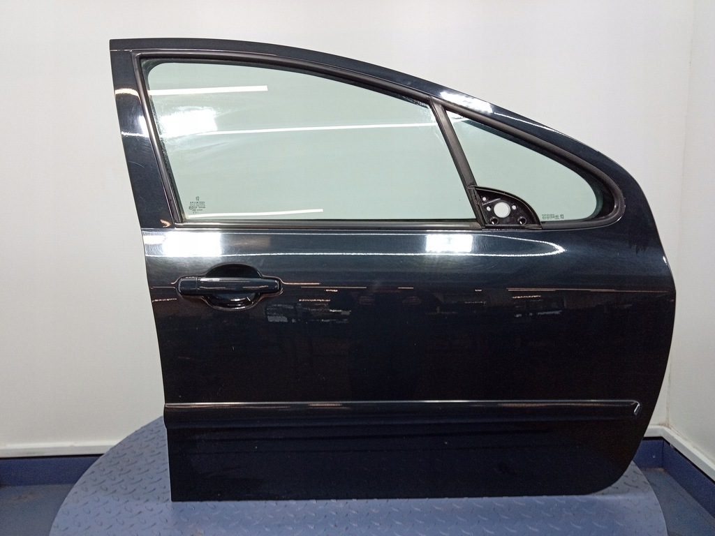 фото №1, Peugeot 307 5d дверь перед правое ktg