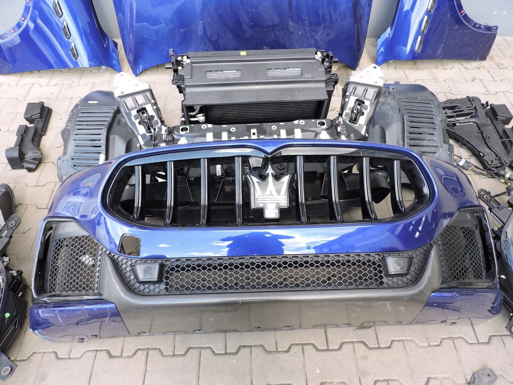 фото №8, Перед kompletny maserati grecale niebieski trofeo 3.0