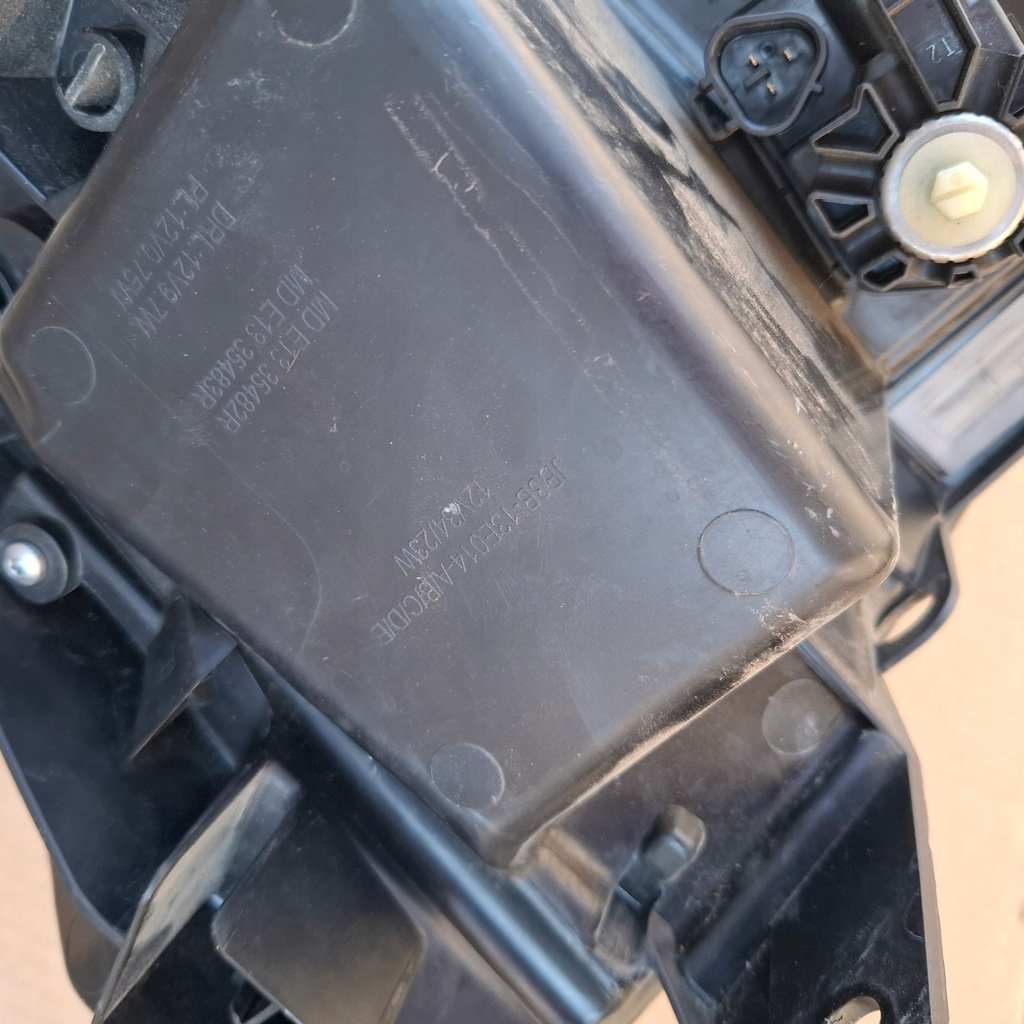 фото №7, Ford ranger raptor 19- комплект лампа фары левая правая светлый середина