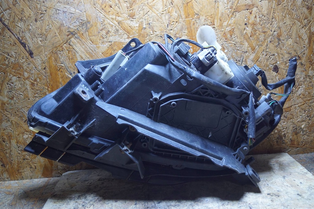 фото №11, Mazda rx8 лампа правый перед uk c2044