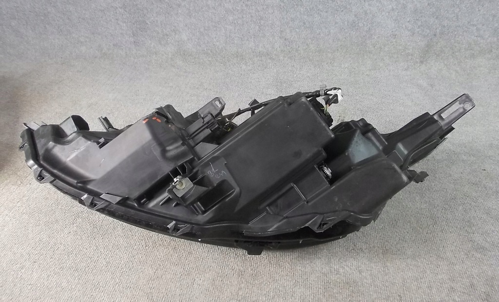 фото №13, Nissan qashqai iii j12 21- лампа правая 100-8d02j