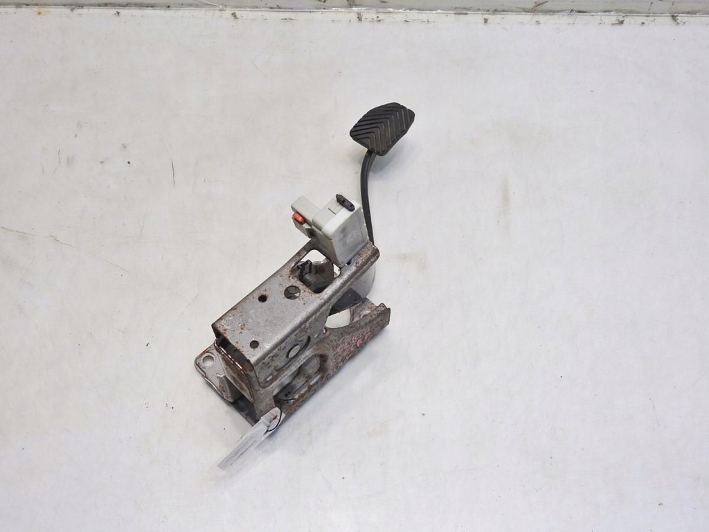 фото №9, Педаль тормоза chrysler sebring iii