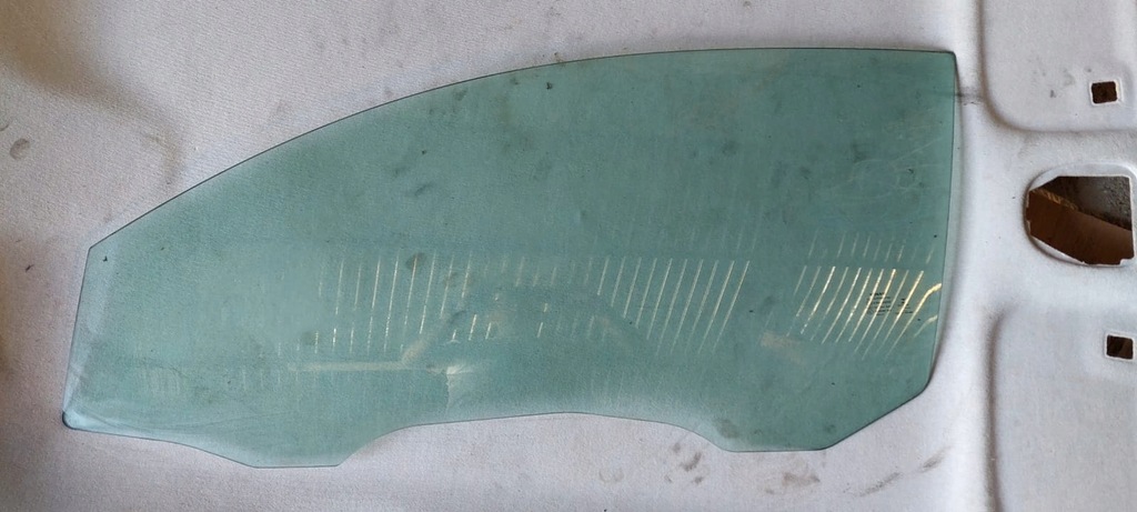 фото №1, Volvo c30 lift стекло левая передняя 2012r