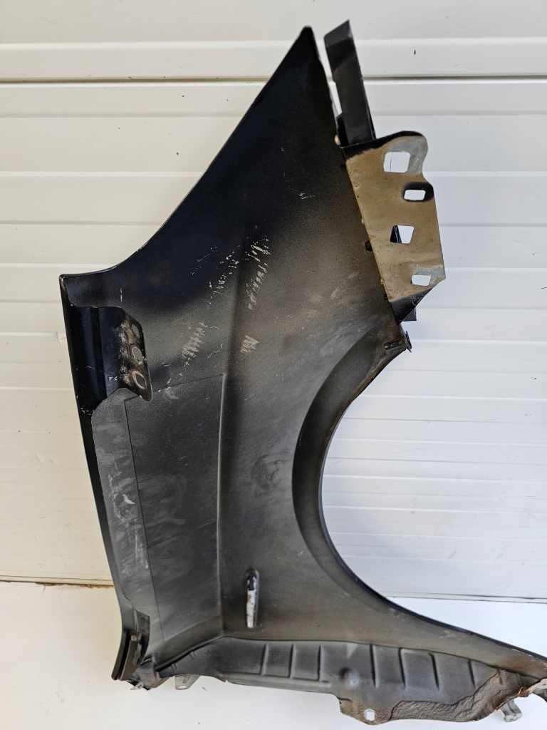 Крыло левый передний перед alfa romeo giulietta Киев