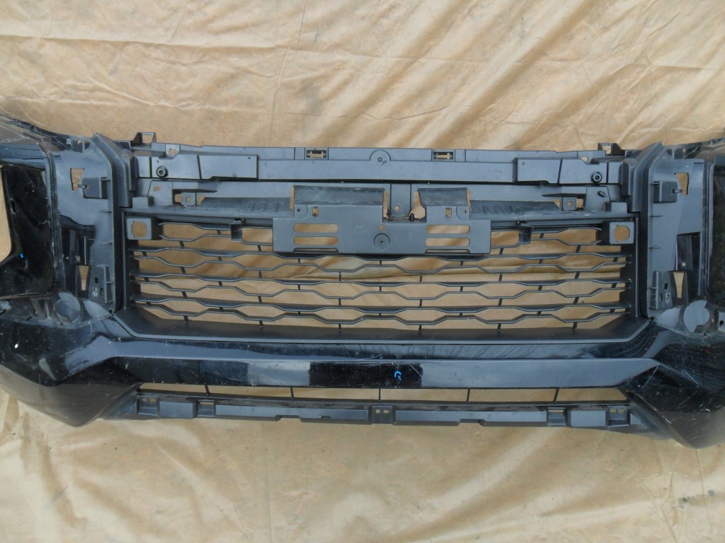 Бампер перед передний оригинал 6400j284 mitsubishi l200 рестайлинг  2018- Цена