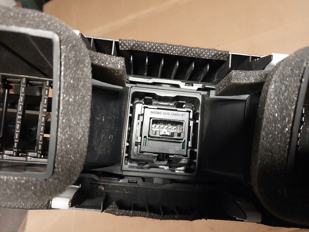 фото №9, Накладка молдинг панели решётка обдув dekor hyundai kona i 84760-j9010