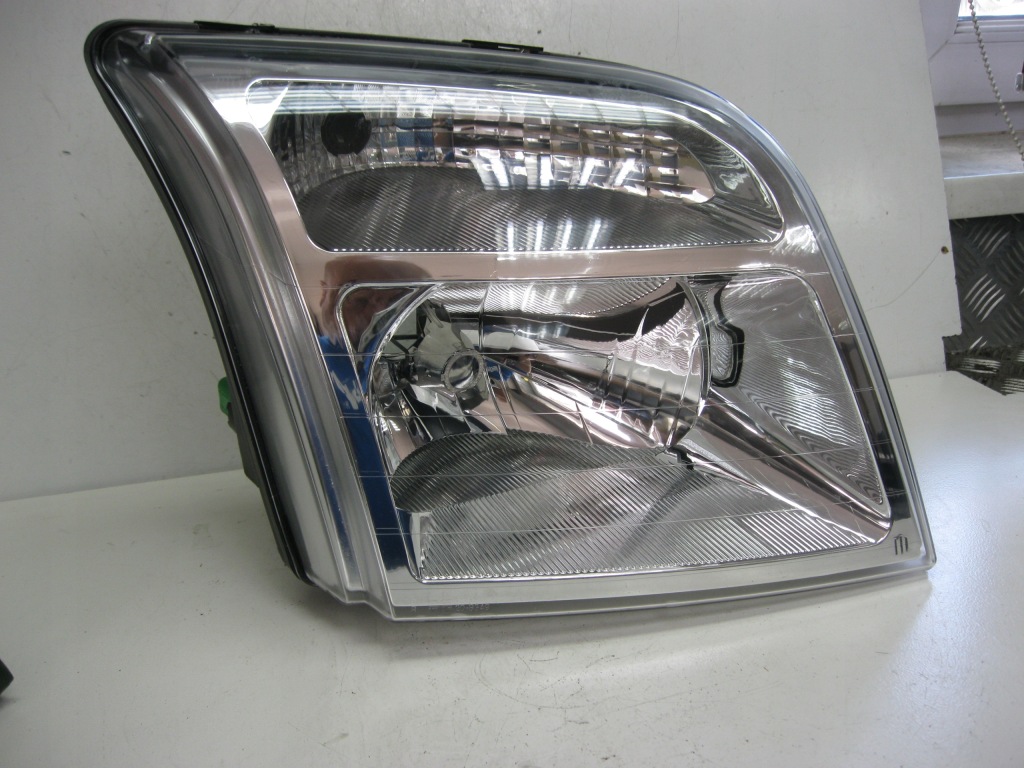 фото №3, Лампа перед права ford transit 02-