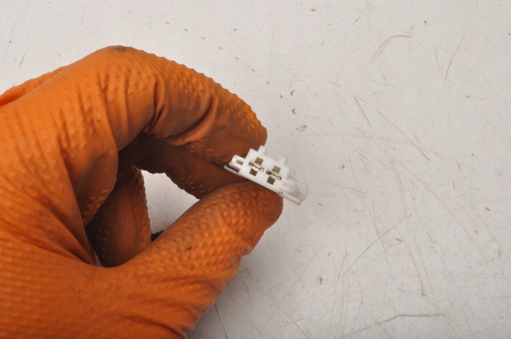 Mercedes x156 привод амортизатор крышки a1568900230 Недорого