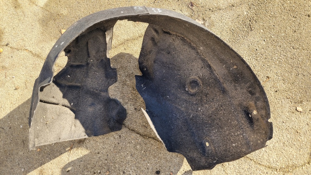 фото №1, Audi a6 c7 подкрылок левый перед 4g0821133d