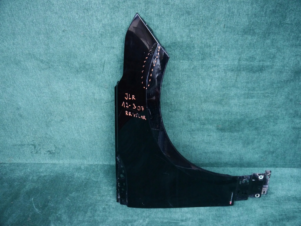 фото №1, Направляющая крыла range rover velar l560 jlr 2017-