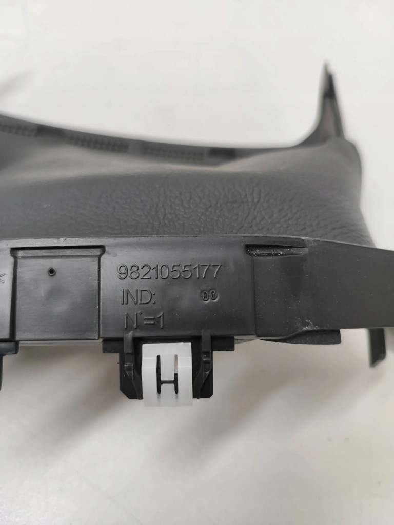 фото №7, Citroen berlingo 2019 елементи обшивка колонки кермового