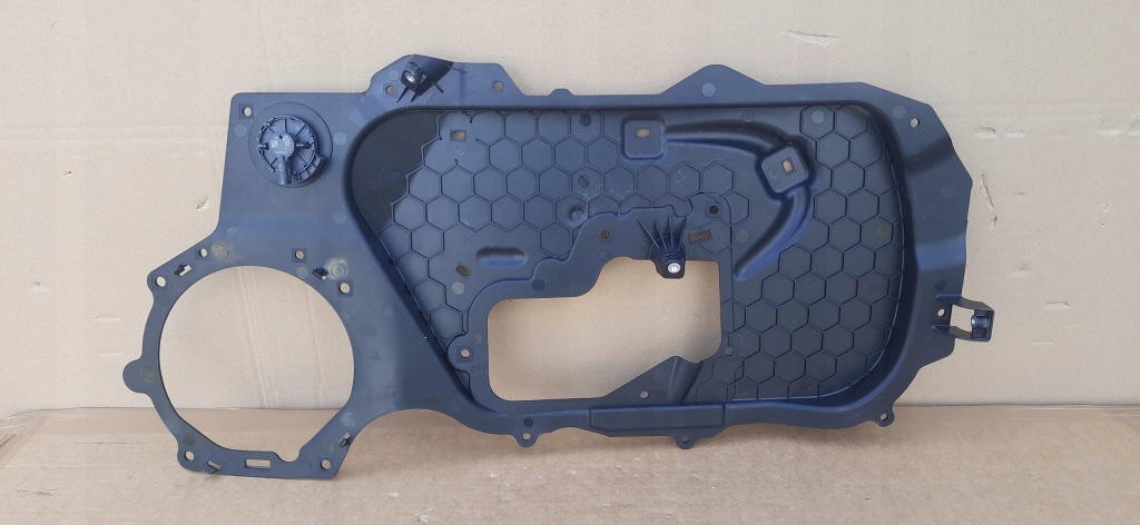 Обивка дверь перед правый tesla 3 демонтаж Киев