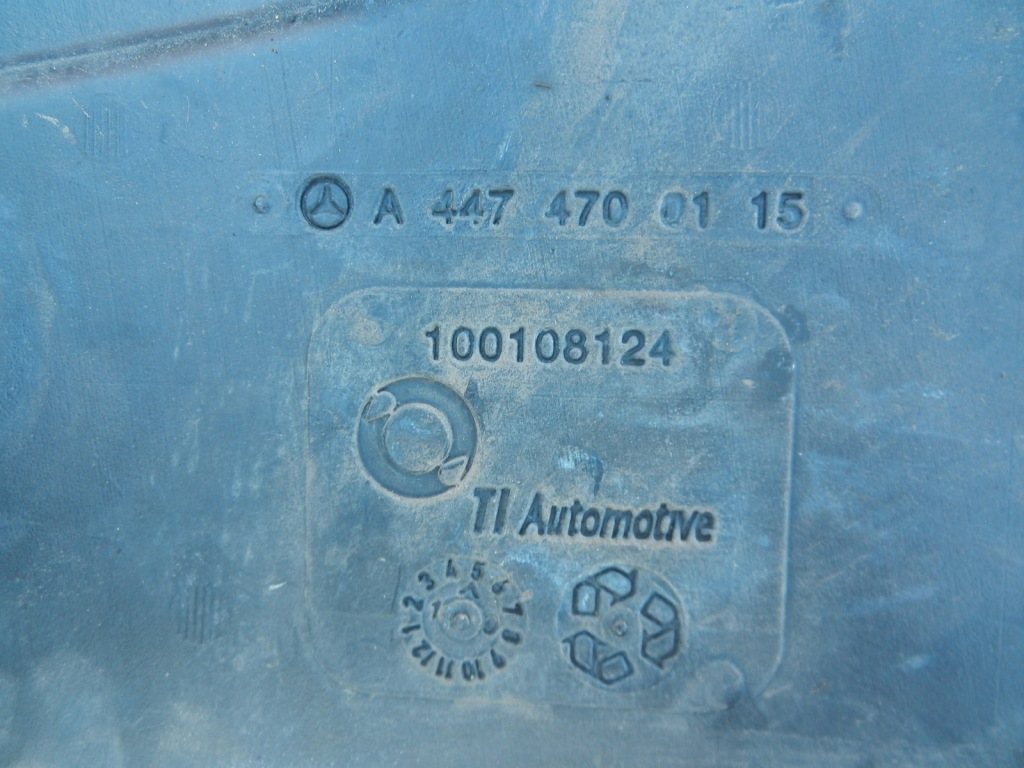 фото №8, Бак насос adblue mercedes vito 447 w447