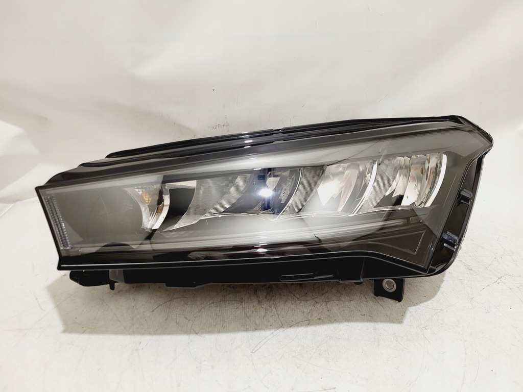 фото №1, Лівий full led crystal light skoda enyaq 5lb941015