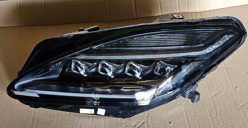 Купити Jaguar e-pace x540 pixel m9c3 ліхтарі  full led нове