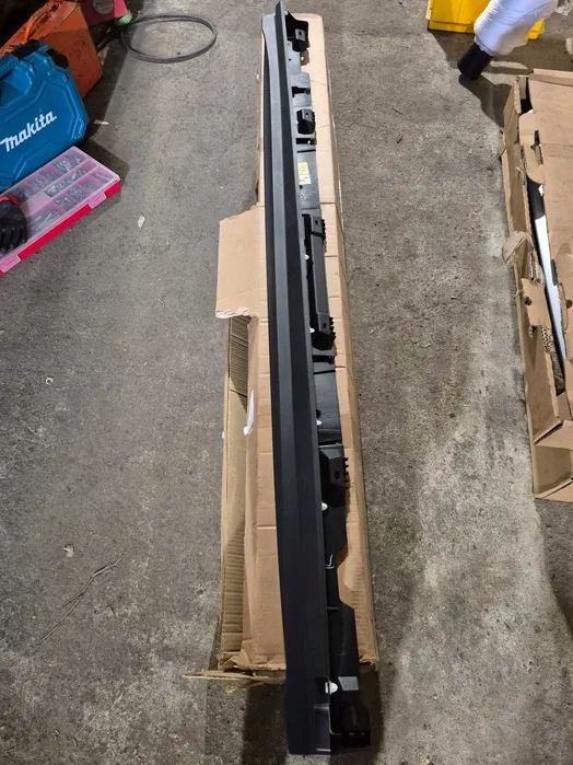 фото №1, Молдинг порог правая landrover range rover evoque bj3m-10154-rh nowa