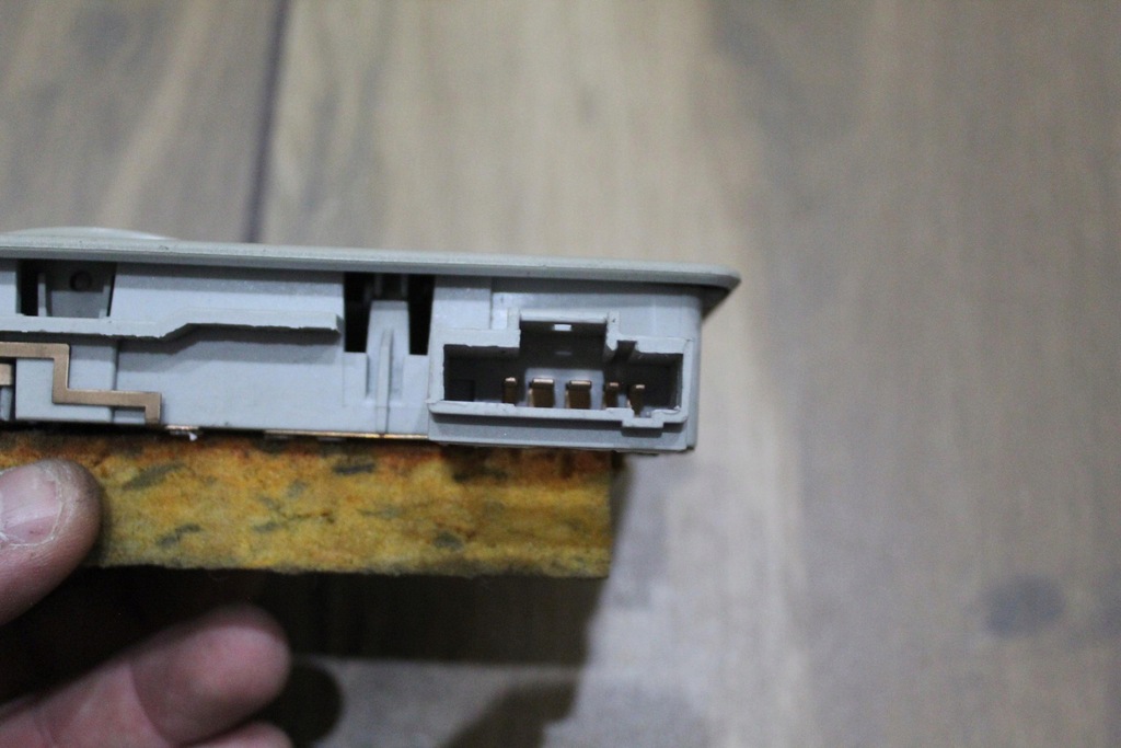 фото №4, Лампа потолочный renault laguna ii 8200003038