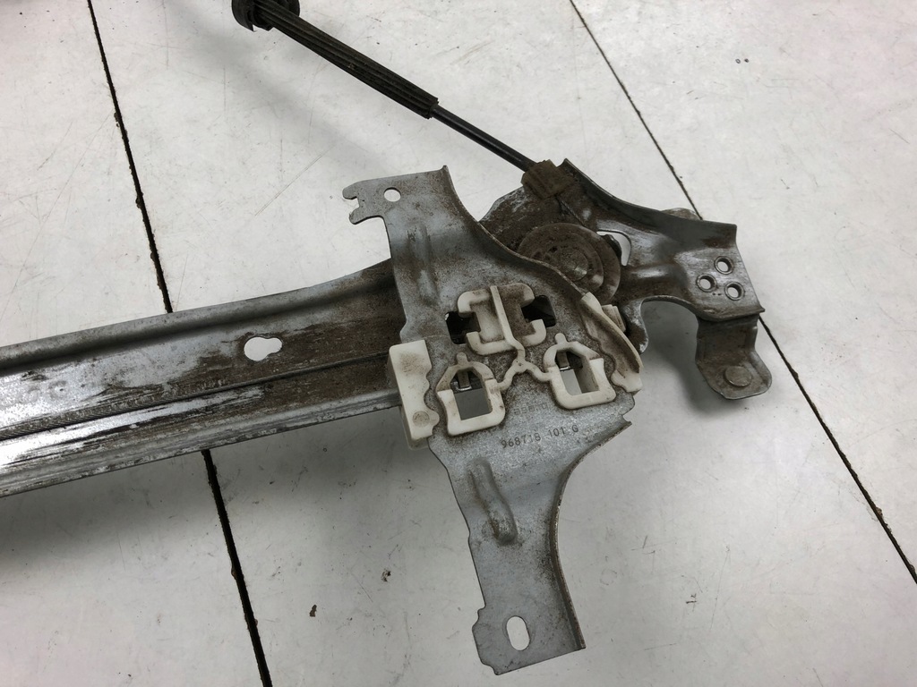 фото №6, Механизм стекло левый задняя megane iii hb 827210003r