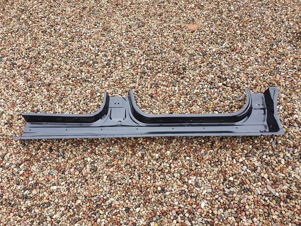 фото №6, Порог обшивка левая mitsubishi grandis rok 03-11