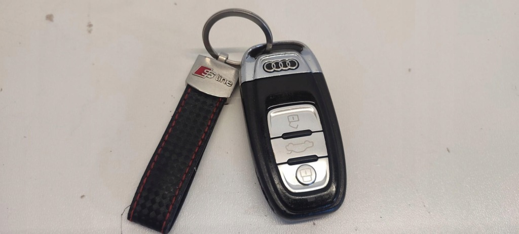фото №1, Audi a7 4g ключ pilot 4h0959754dd