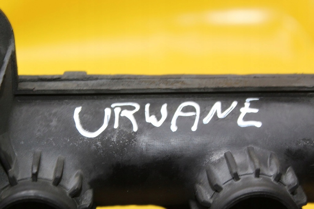 фото №13, Крышка клапанов 8hz peugeot 207 1.4 hdi