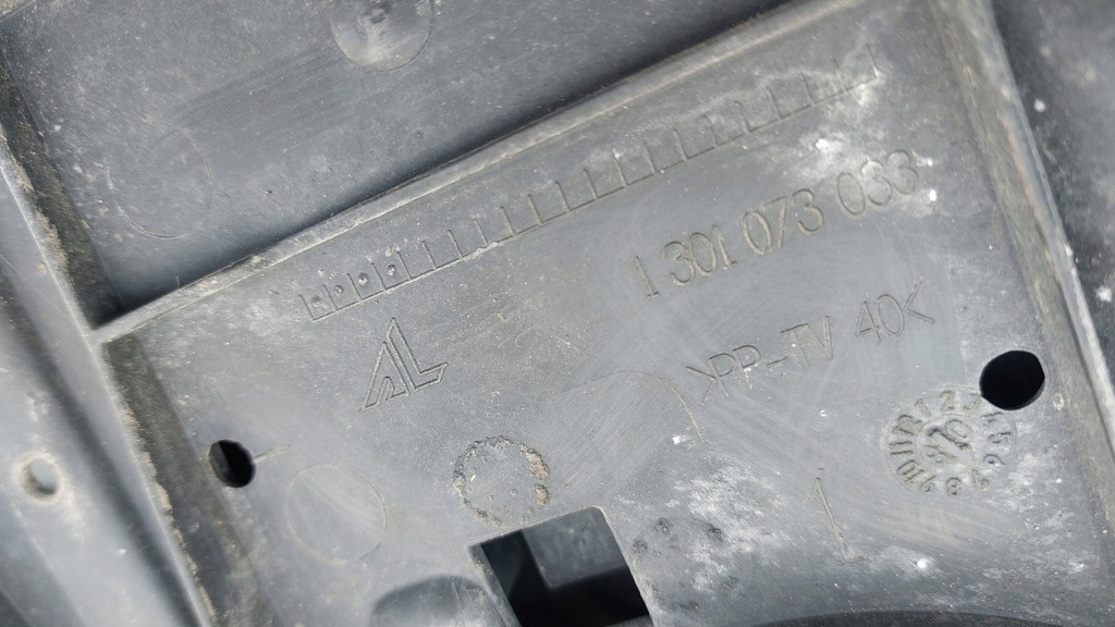 фото №8, Audi a4 b8 лампа левый перед направляющая левый перед 8k0941003a 8k0805607l 07-11r