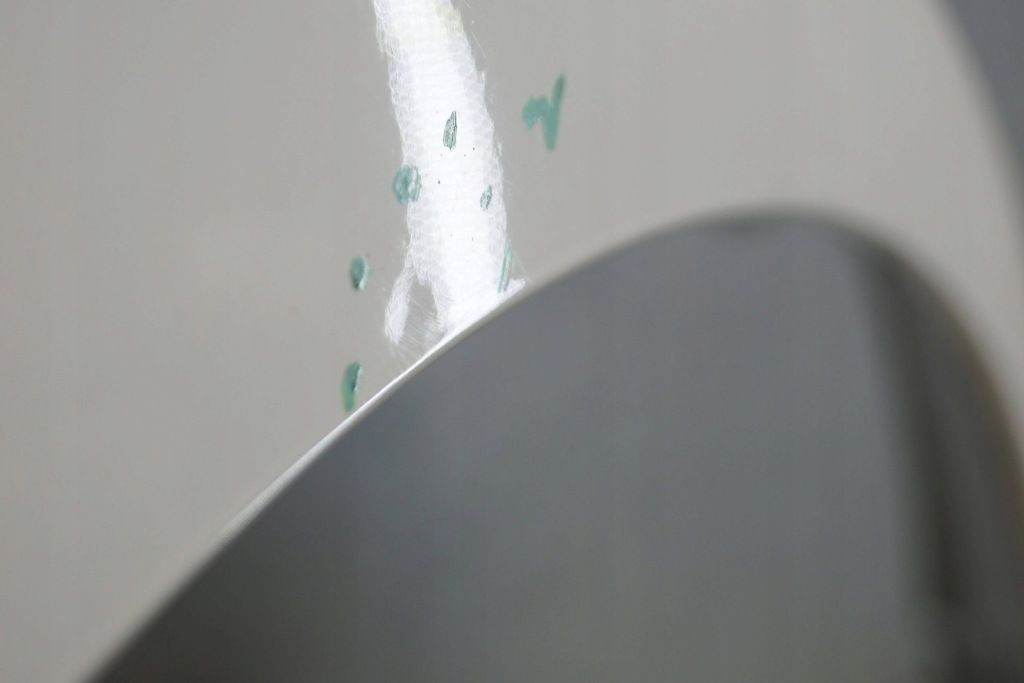 Opel astra j крыло  правый  перед b2713 Цена