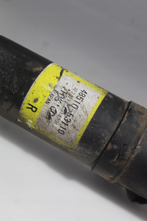 фото №4, Амортизационная стойка правый перед lexus is ii 220 2.2d