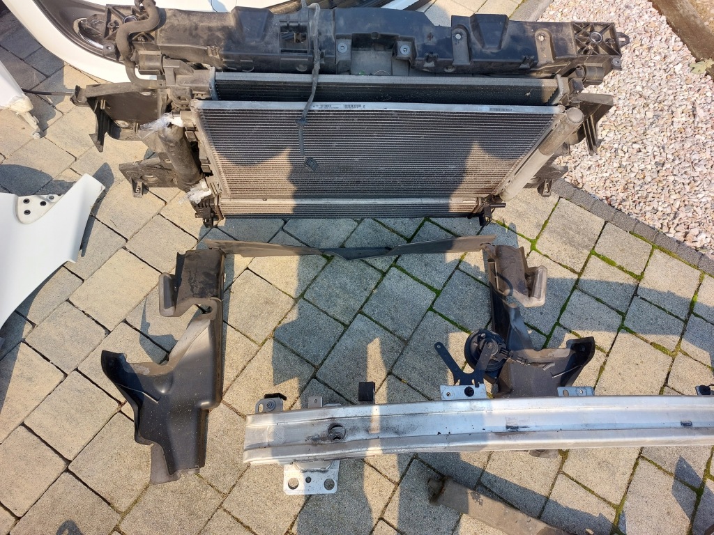 Капот бампер крила лампа renault megane iii dv369 Ціна