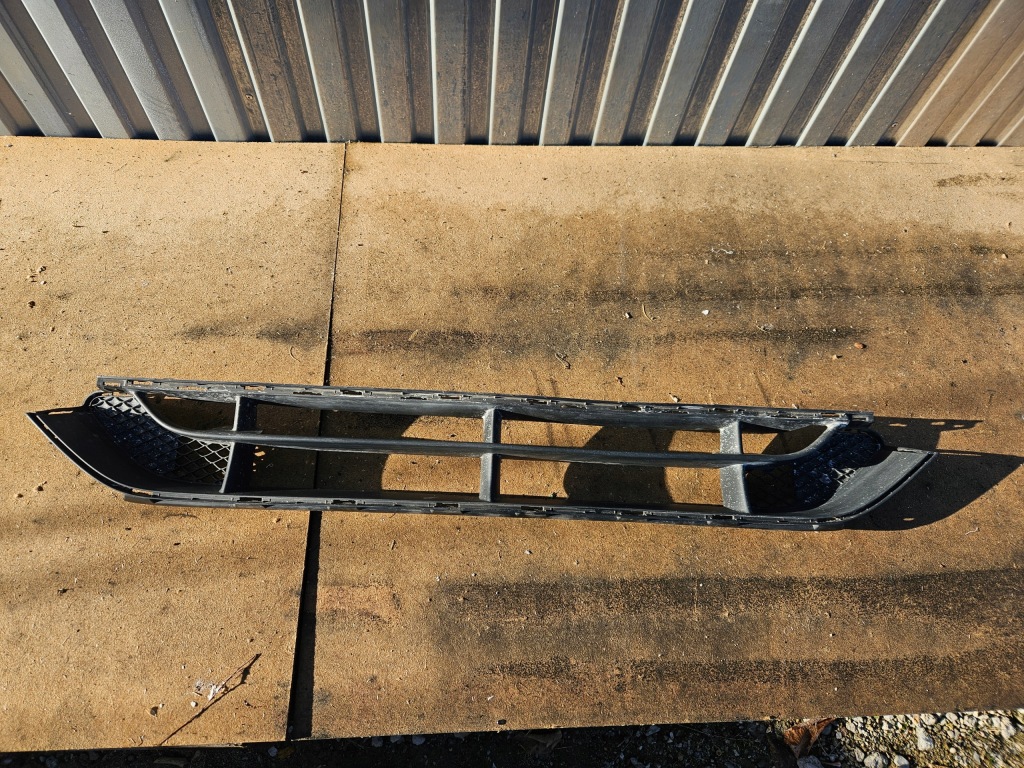 фото №1, Решітка заглушка середня перед mercedes w177 a-klasa a45 amg a1778859200