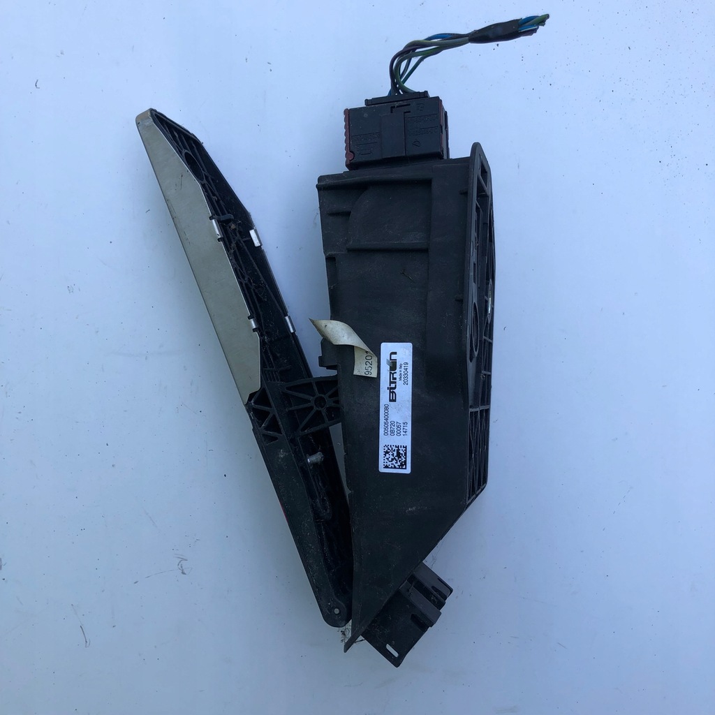 фото №3, Alfa romeo giulia педаль газу