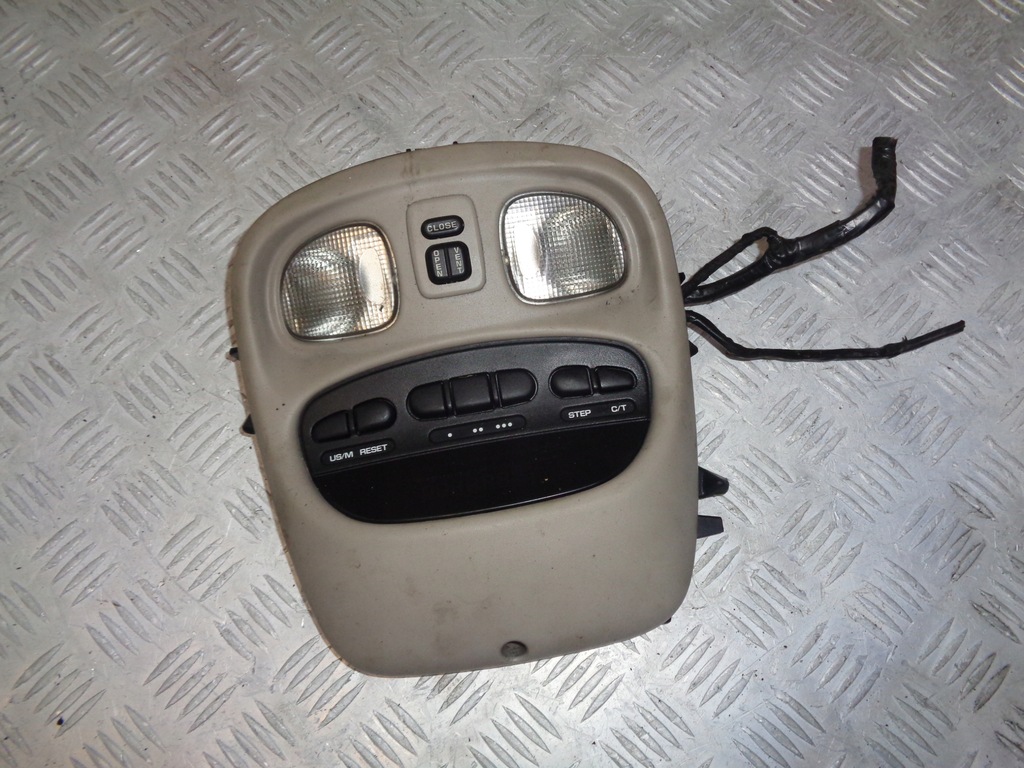 фото №1, Лампа салона панель люк chrysler 300m 98-