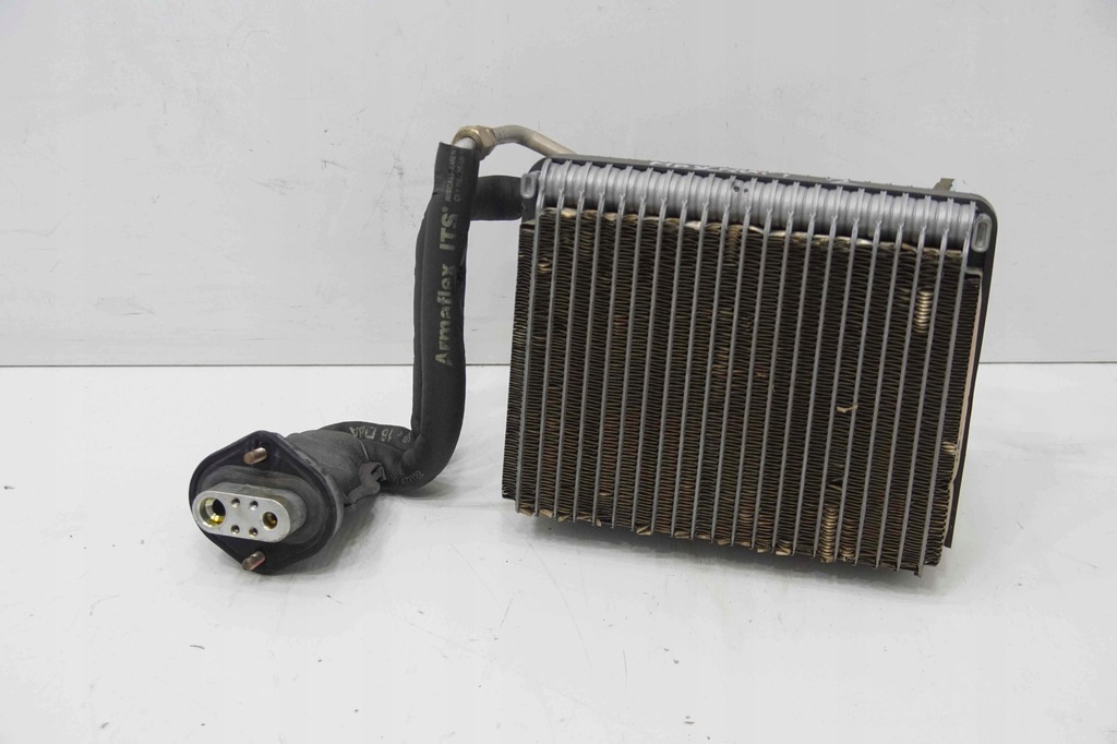 фото №1, Конденсатор кондиционера maserati 4200gt 4200 gt