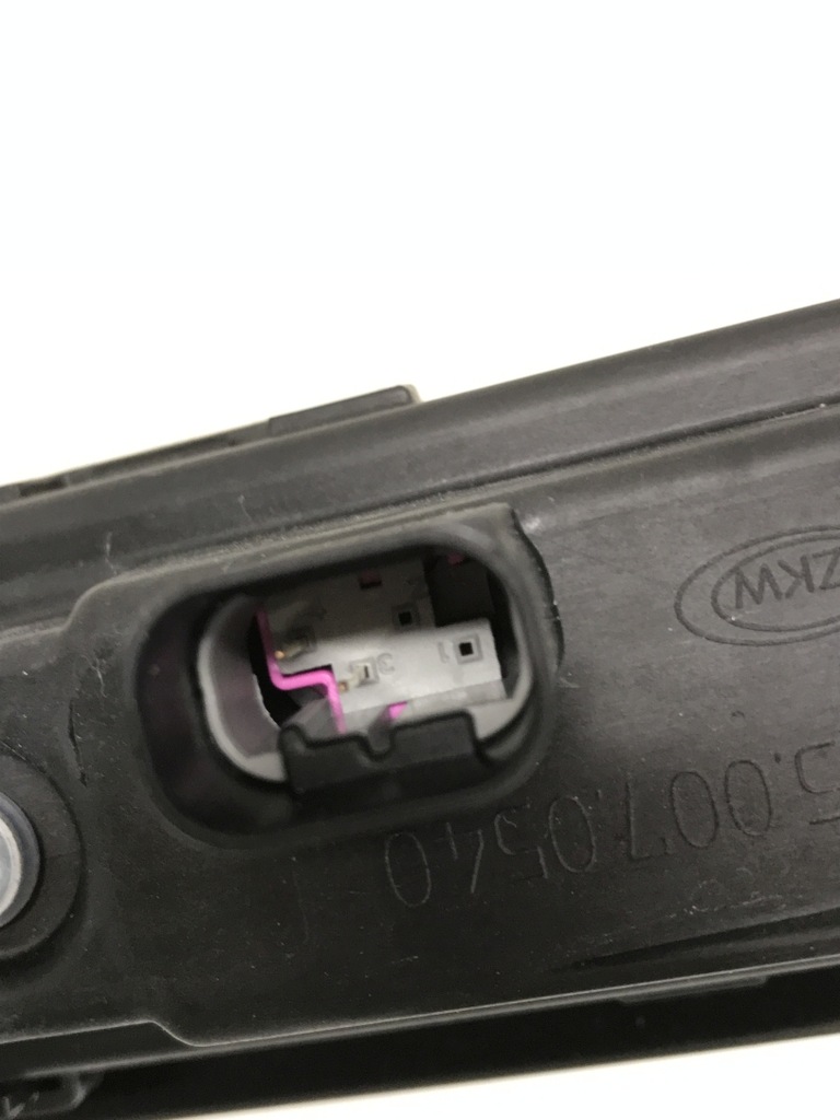 фото №13, Mercedes eqc w293 лампа led средняя nad решётка радиатора