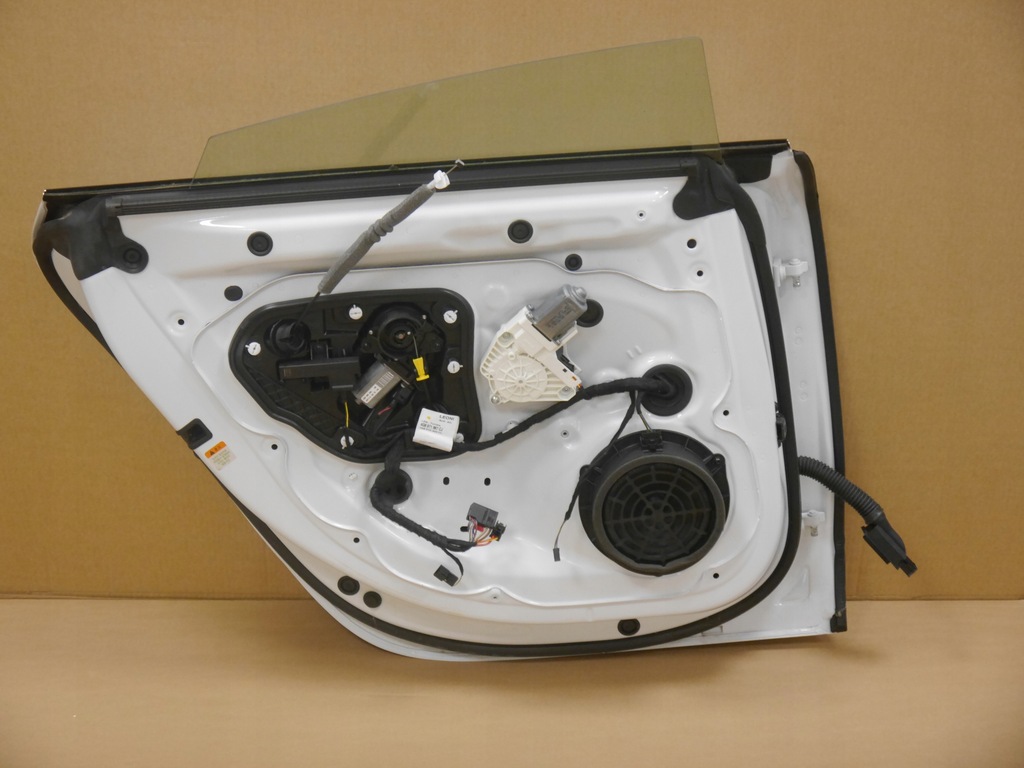 фото №2, Audi a7 4g дверь задняя левая ls9r доводчик