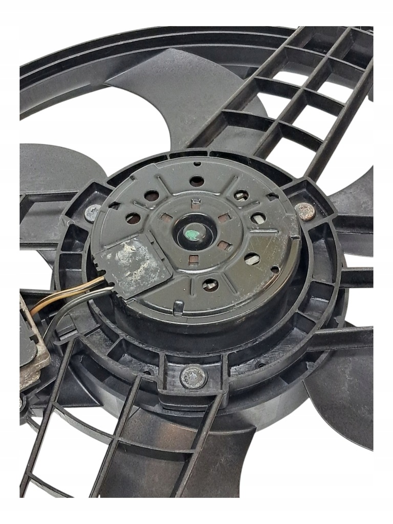 фото №10, Вентилятор радіатора двигуна вентилятор корпус bmw 3 e46 2.0d 8382225 1559996